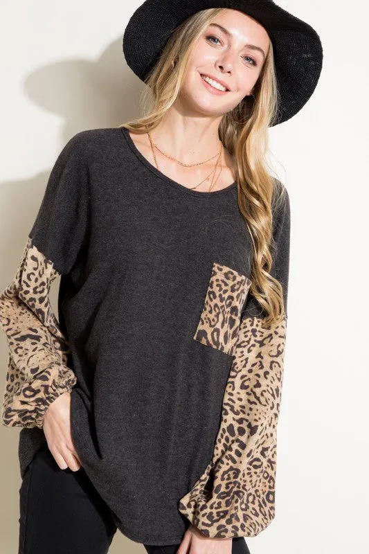 ANIMAL MIXED VOLUME SLEEVE TOP