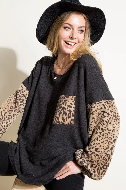 ANIMAL MIXED VOLUME SLEEVE TOP