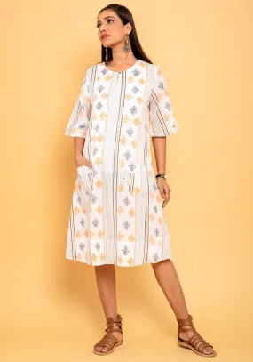 Burr Mallow Knee-Length Shift Dress