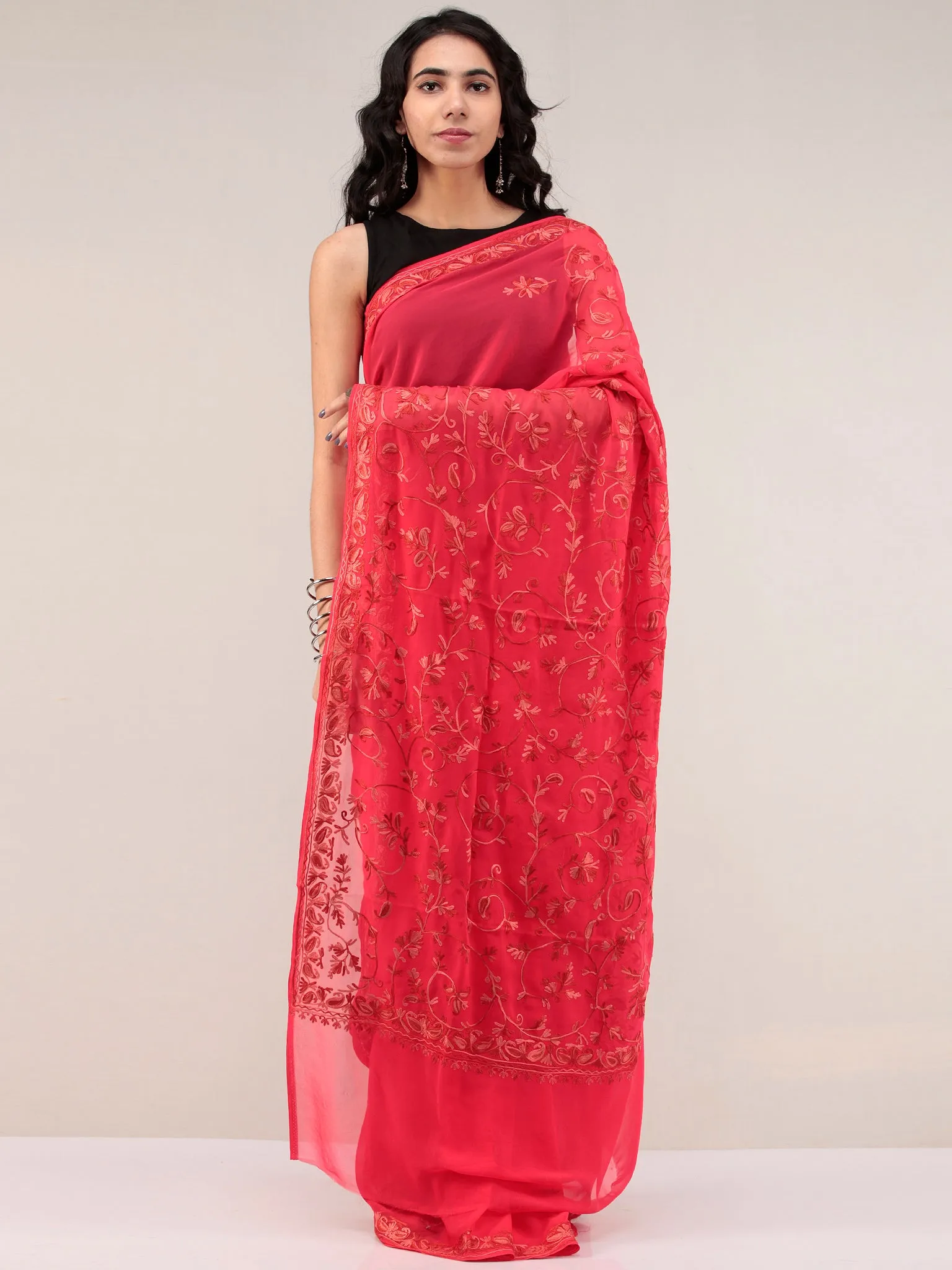 Red Aari Embroidered Georgette Saree From Kashmir - S031704659