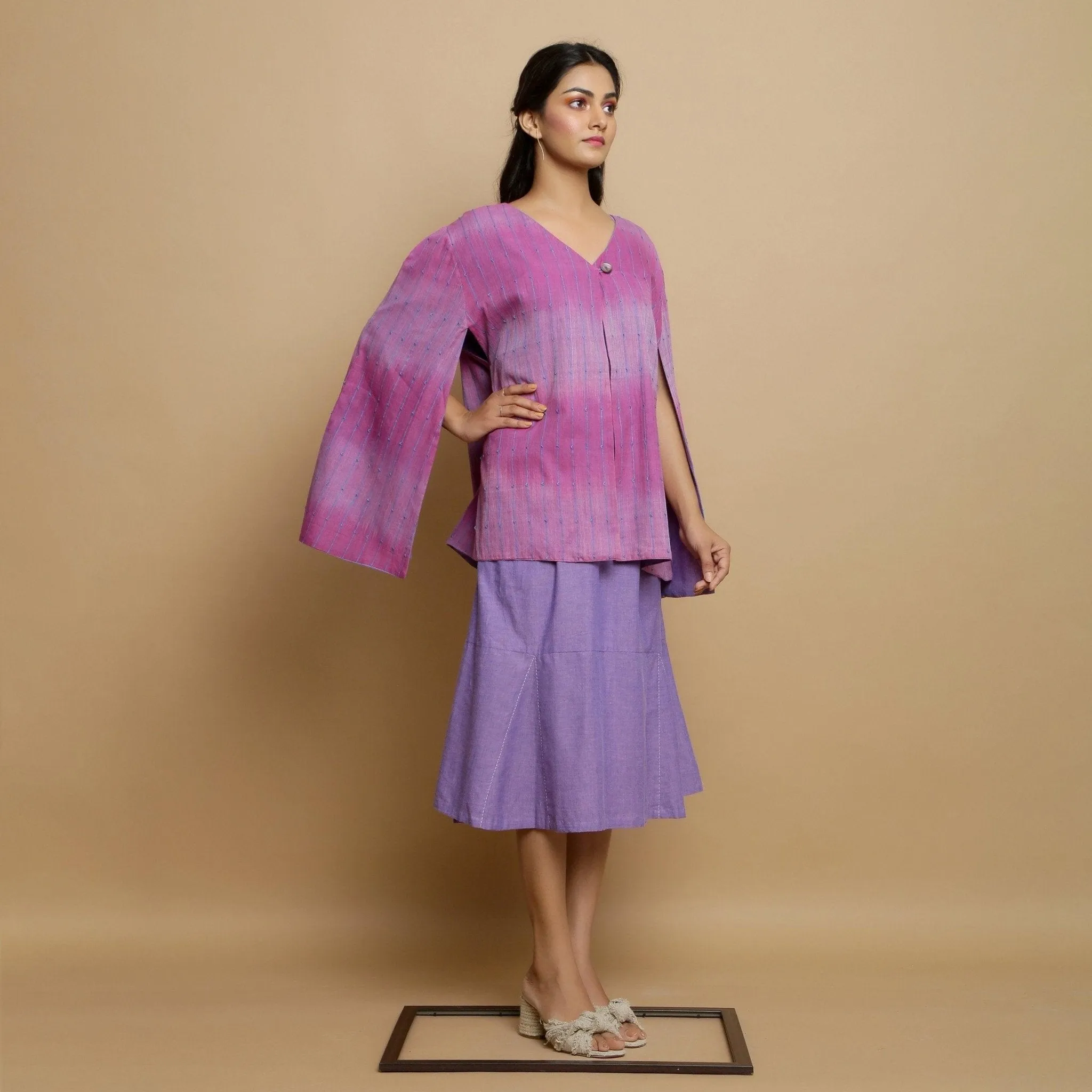 Reversible Mangalgiri Cotton Front Open Cape Outerwear