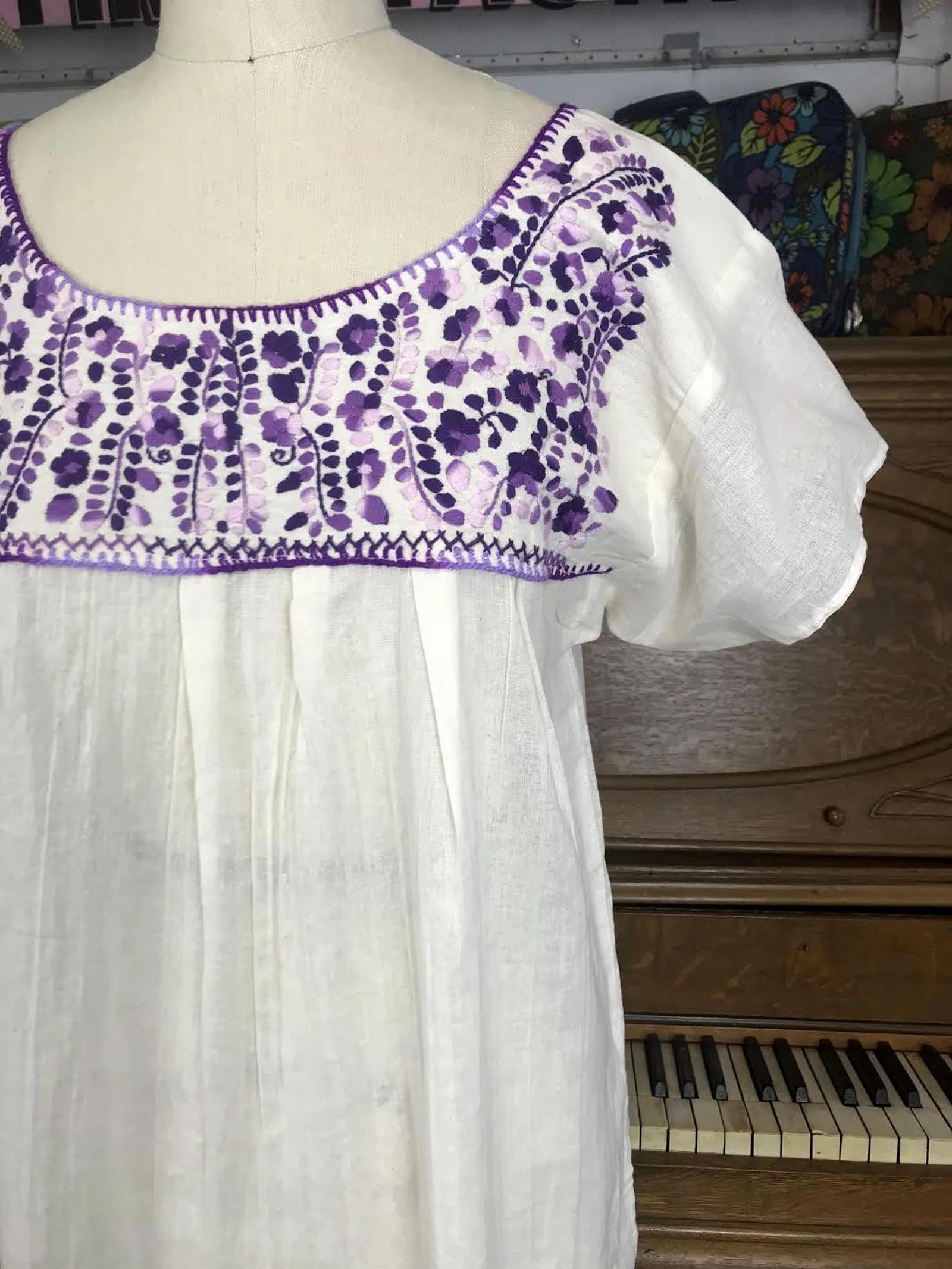 Vintage 70s | Mexican Hippie Cotton Boho Embroidered Puebla Blouse | Medium M