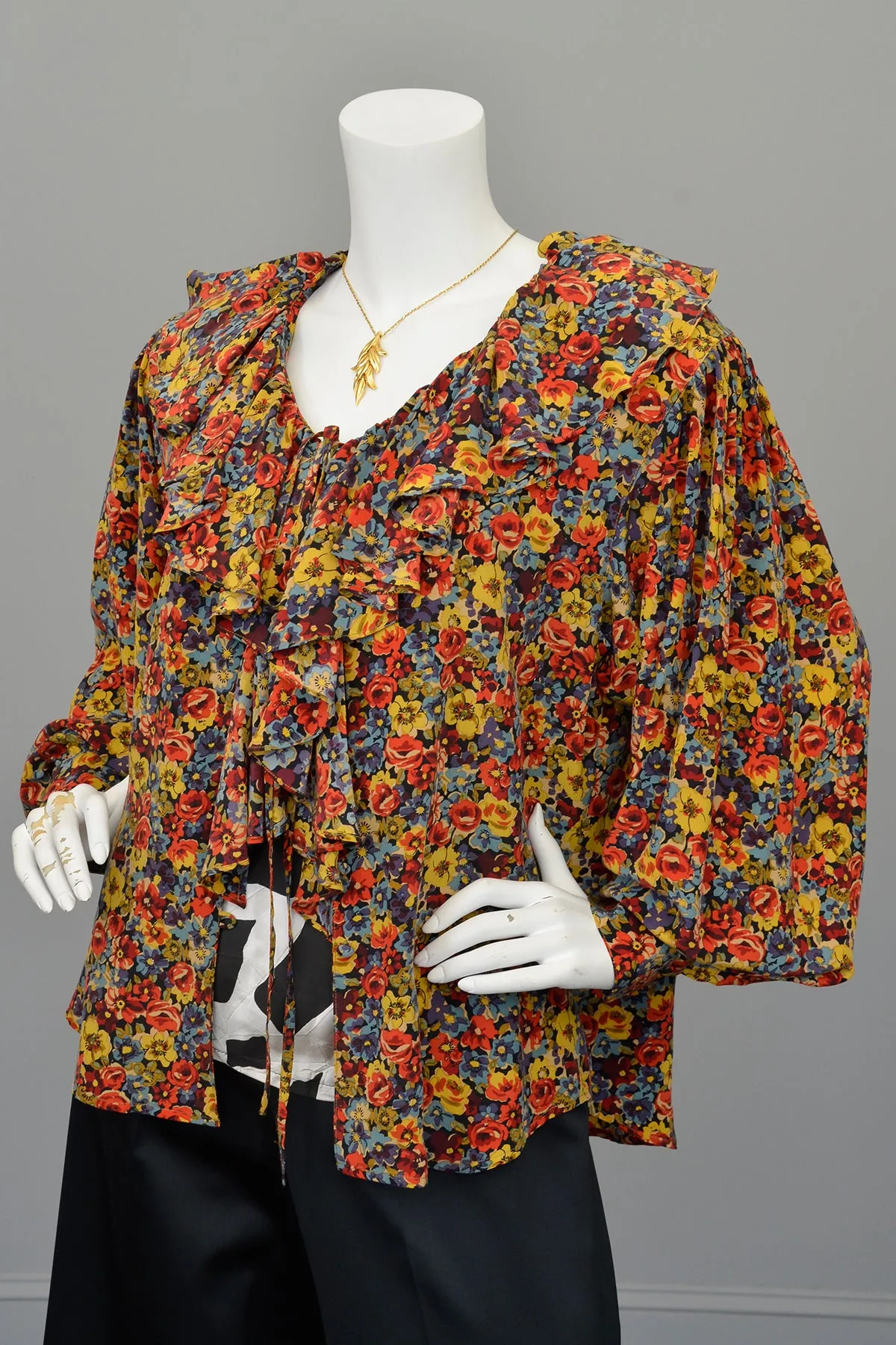 Vintage Floral Print Silk Balloon Sleeve Ruffle Blouse