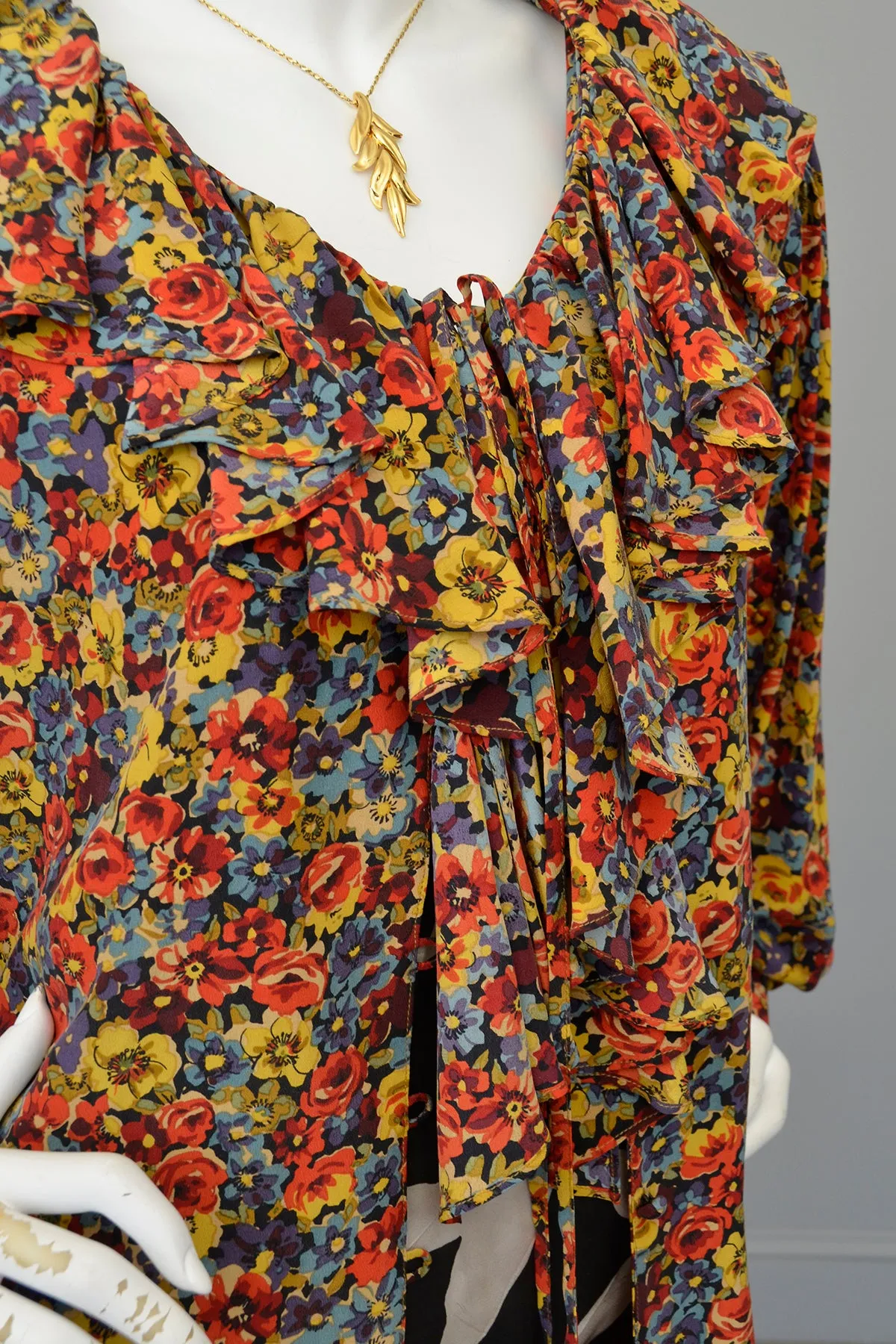 Vintage Floral Print Silk Balloon Sleeve Ruffle Blouse